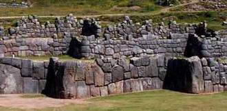 دیوارهای عظیم ساکسی هومان - امریکای جنوبی